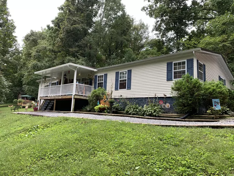 111 Gilmon Mcinturff RD, Unicoi, TN 37692