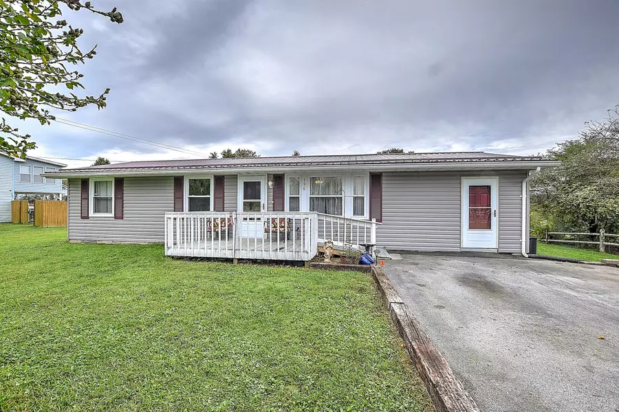 390 Dotson LN, Mountain City, TN 37683