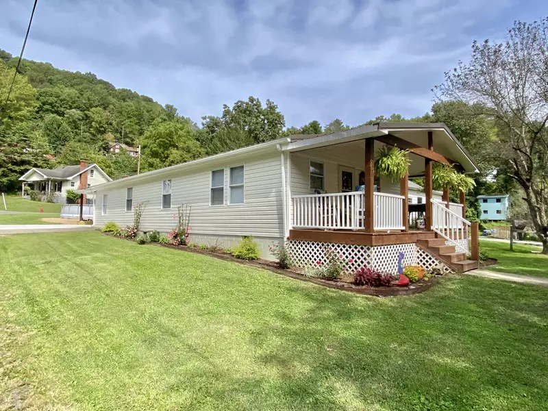 920 Campbell AVE, Norton, VA 24273