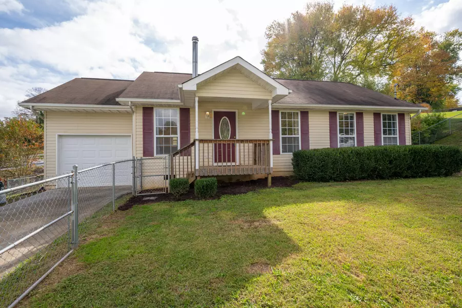 507 Cedar ST, Mount Carmel, TN 37645