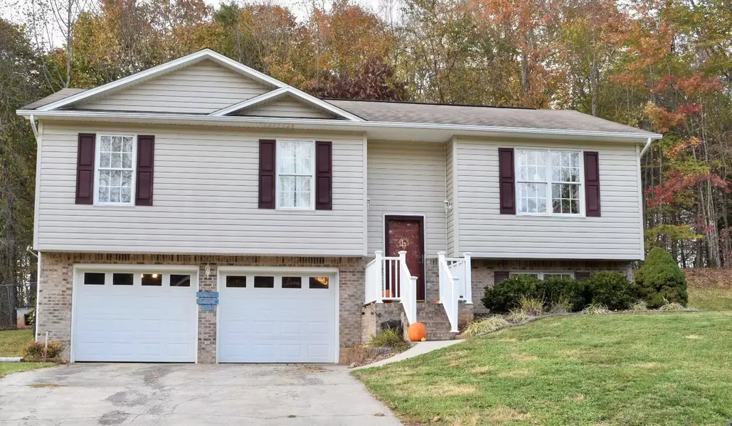 518 Old Village CT, Church Hill, TN 37642