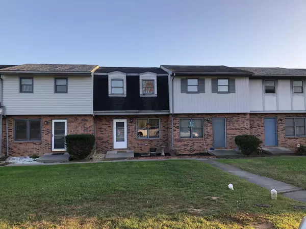 Bristol, VA 24201,106 Oakcrest Circle #5