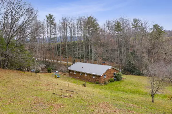 Butler, TN 37640,1499 Copley Branch RD