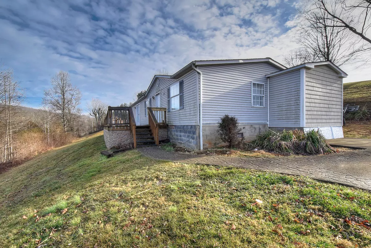 Johnson City, TN 37604,104 Bill Bennett RD