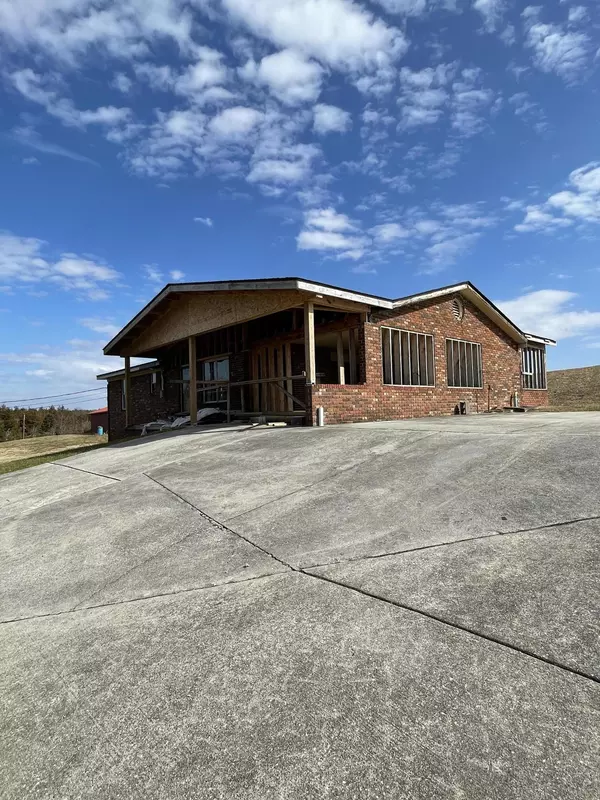 1345 Matthews LOOP, Mohawk, TN 37810