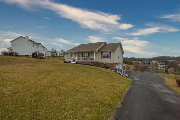 Jonesborough, TN 37659,158 Alfalfa LN