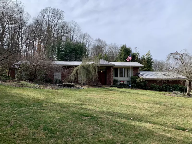 423 Wine CIR, Blountville, TN 37617