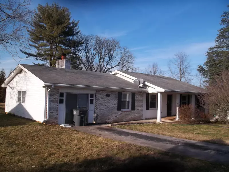 1425 Glenmar AVE, Mount Carmel, TN 37645