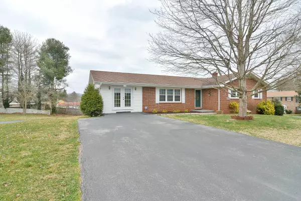 Bluff City, TN 37618,202 Beaver RD