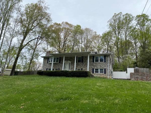 201 Sycamore CIR, Jonesborough, TN 37659