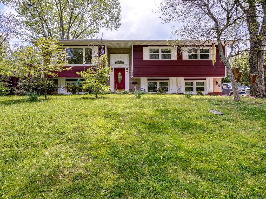 301 Jefferson DR, Jonesborough, TN 37659