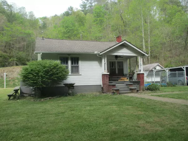 477 Underwood Springs Branch RD, Bluff City, TN 37618