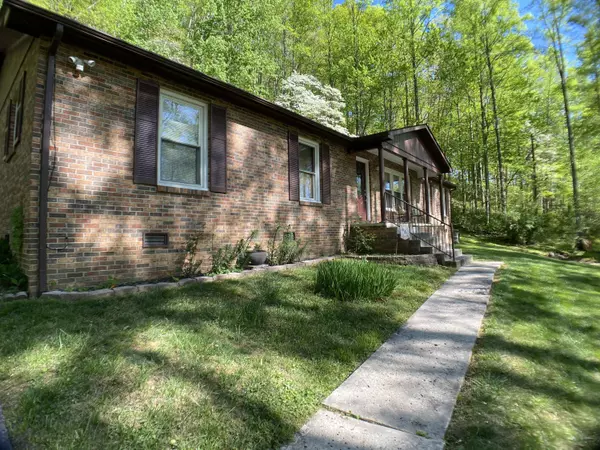 Pound, VA 24279,8654 Curtiss Hill Road