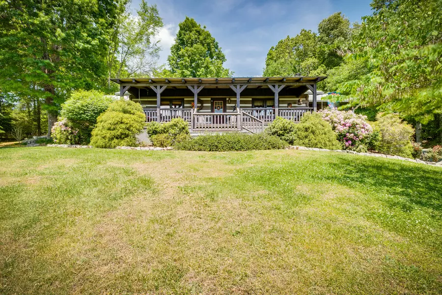 224 Sugar Hollow TRL, Piney Flats, TN 37686