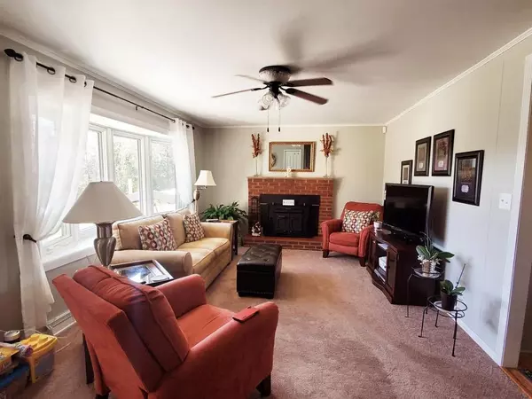 Ewing, VA 24248,165 Golf Course RD