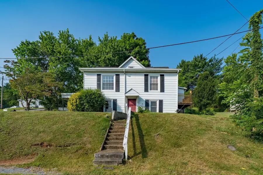 701 Johnson AVE, Elizabethton, TN 37643