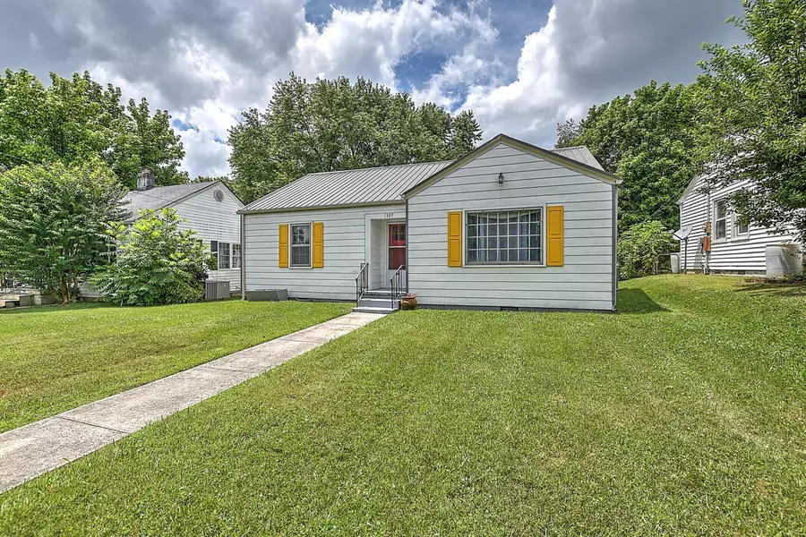 1309 Holston AVE, Johnson City, TN 37601