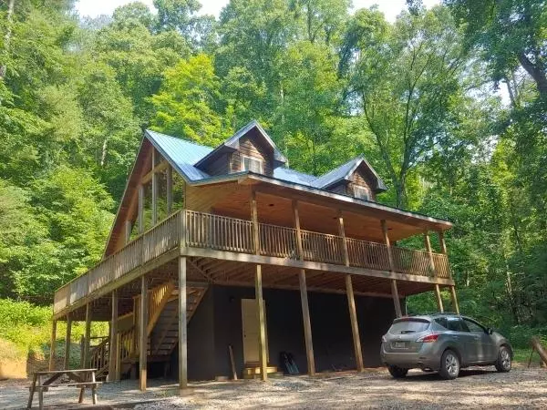 1764 Norris RD, Butler, TN 37640