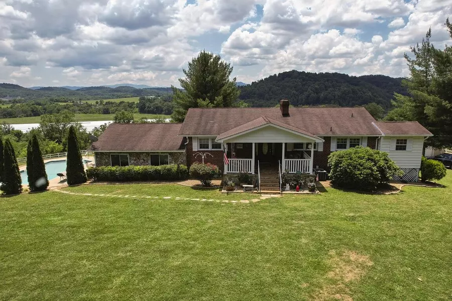 146 Gibson RD, Johnson City, TN 37601