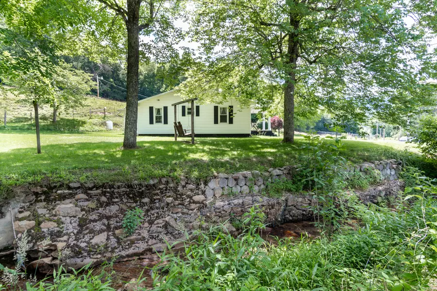 554 Sprucey LN, Mountain City, TN 37683