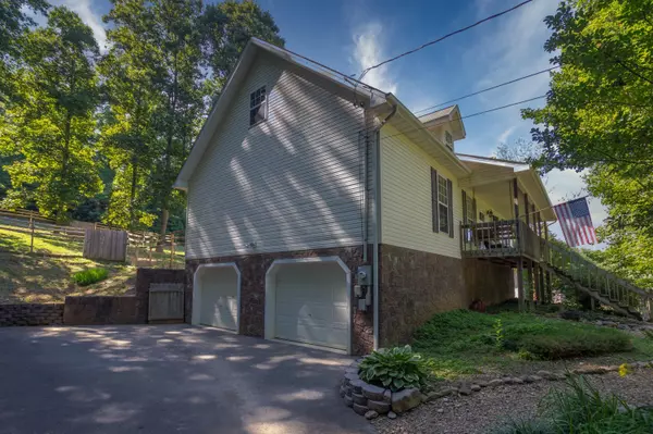 Gray, TN 37615,511 Frog Level RD