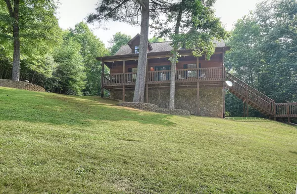 Unicoi, TN 37692,104 Laurel LN