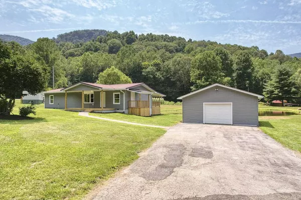 1239 Crackers Neck RD, Big Stone Gap, VA 24219