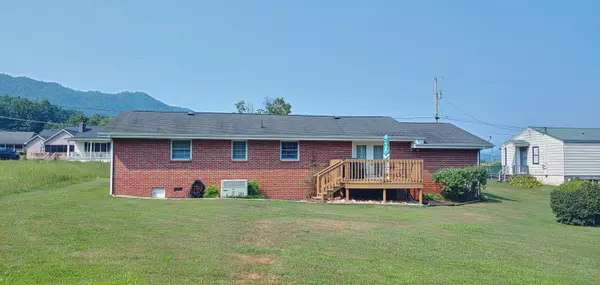 Hampton, TN 37658,131 Sawmill RD