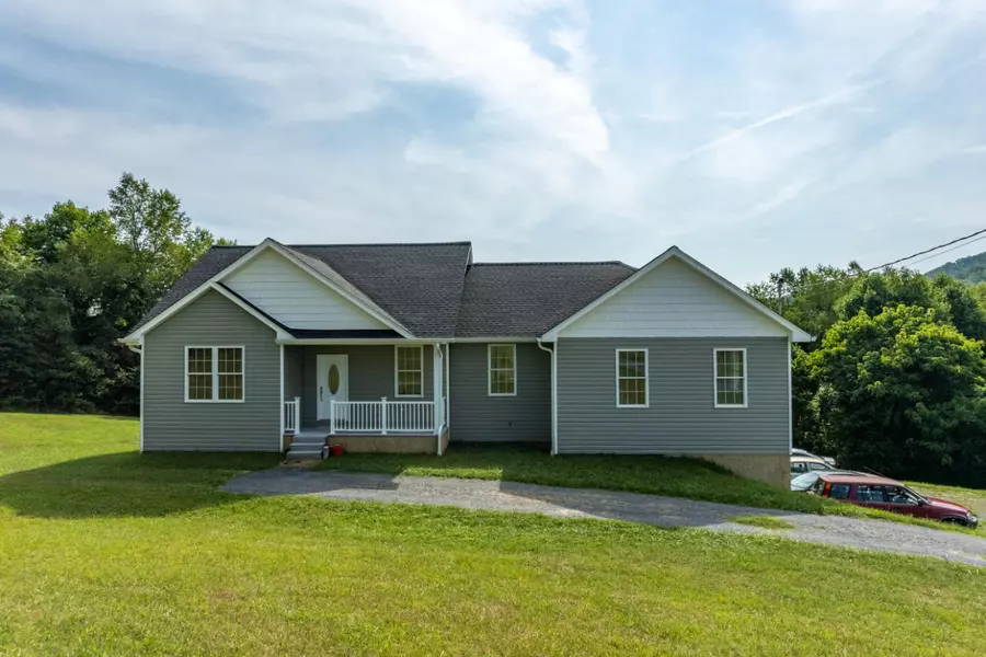 401 Tween Hills RD, Bristol, TN 37620