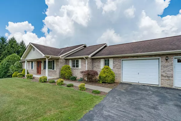 Mountain City, TN 37683,451 Highland Acres