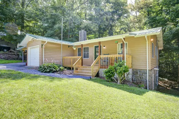 Roan Mountain, TN 37687,368 Burbank RD