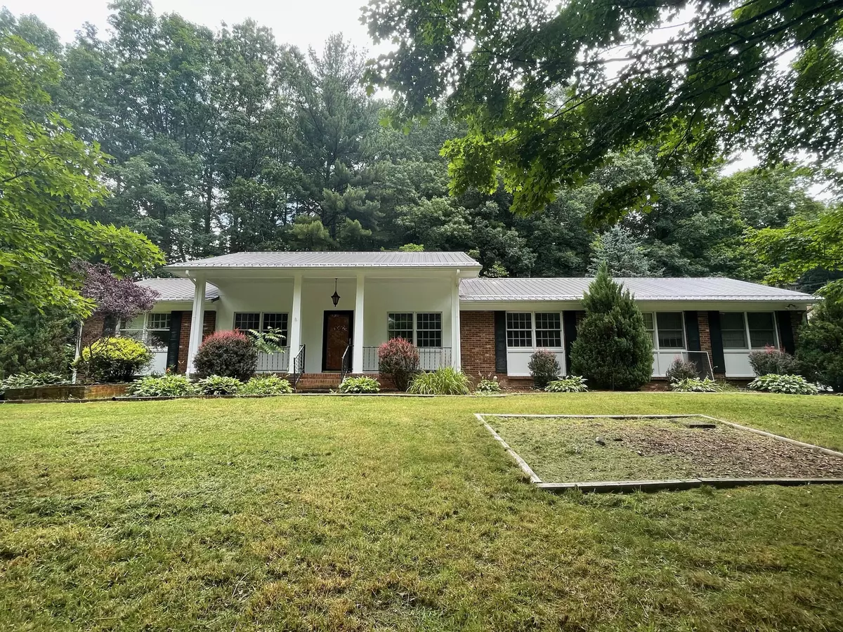 Mountain City, TN 37683,127 William Hawkins LN