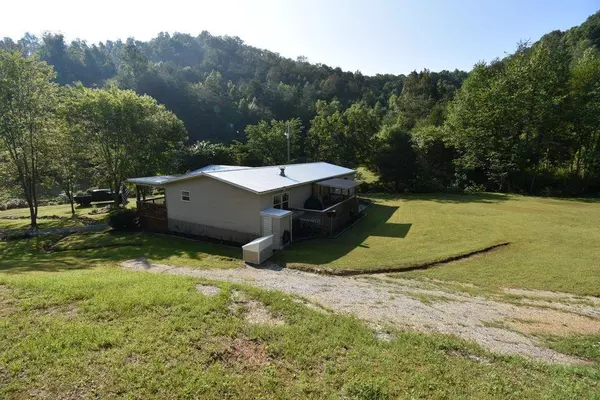 Sneedville, TN 37869,616 Sinks RD