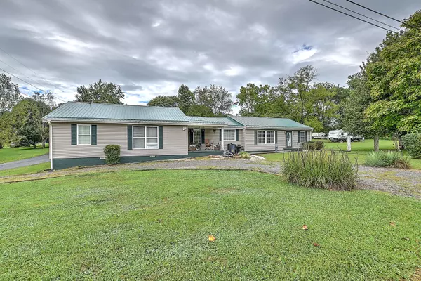 Bluff City, TN 37618,472 Pleasant Grove RD