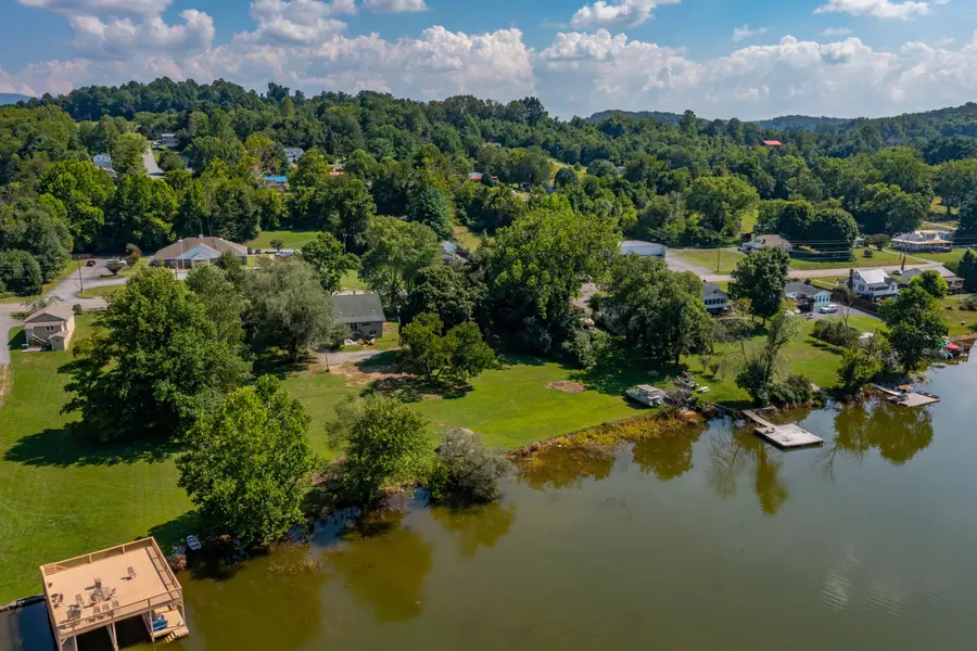 4406 Bluff City Hwy HWY, Bluff City, TN 37618