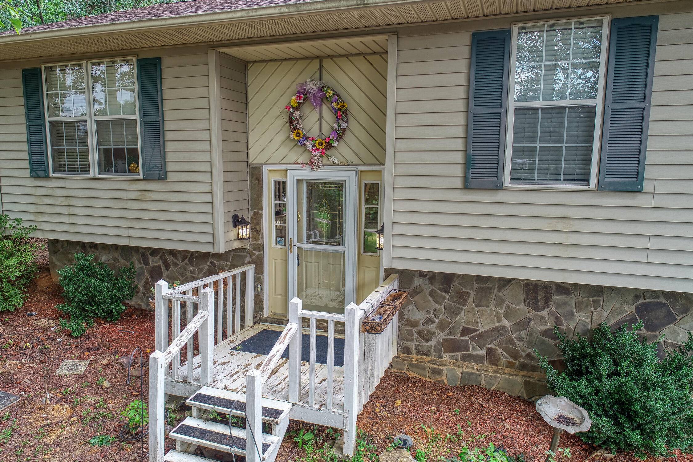 502 Oak Grove RD, Rogersville, TN 37857