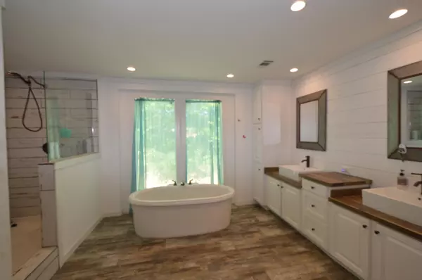 Chuckey, TN 37641,106 Bumblebee LN