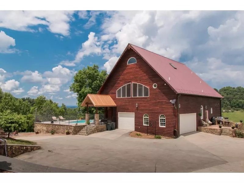 1343 Chinquapin Grove RD, Bluff City, TN 37618