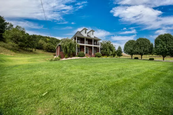 571 Bunker Hill RD, Bluff City, TN 37618