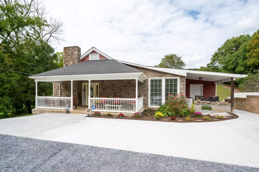 1187 Sugar Hollow DR, Bristol, TN 37620