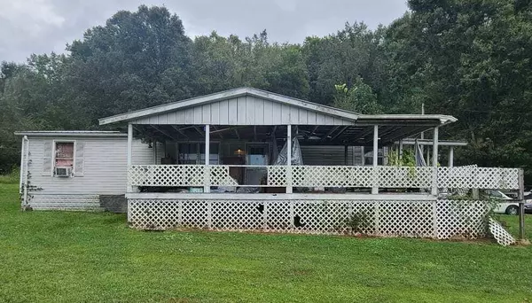 130 Tree RD, Cosby, TN 37722