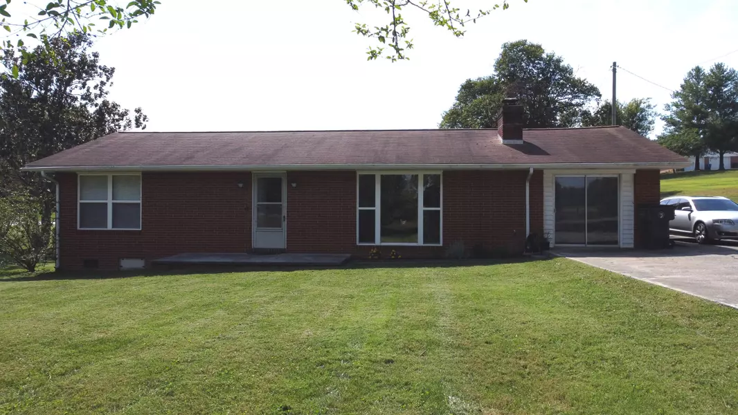 1607 Lowland PIKE, Morristown, TN 37813