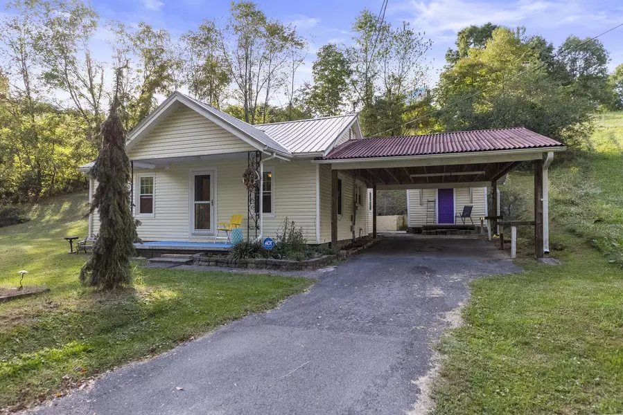 116 Crickett LN, Elizabethton, TN 37643