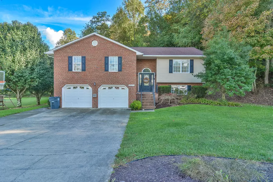 417 Creekside Drive, Mount Carmel, TN 37645