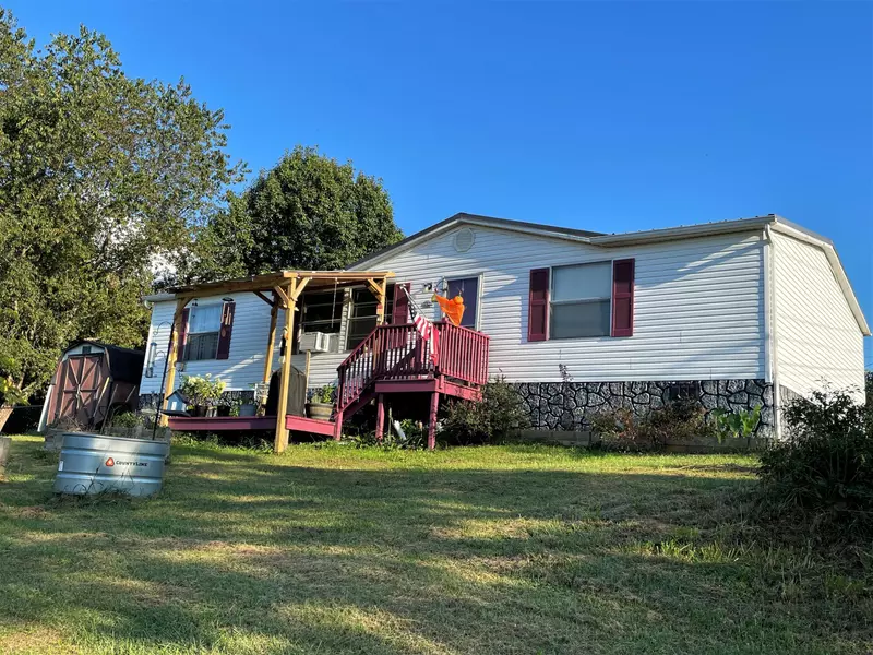 106 Mountain Meadow DR, Cobsy, TN 37722