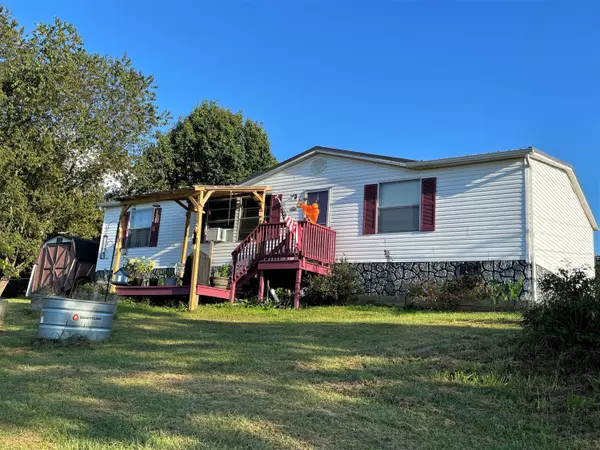 106 Mountain Meadow DR,  Cobsy,  TN 37722