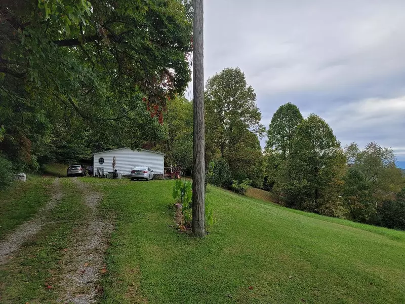 228 Barger Hollow RD, Blountville, TN 37617