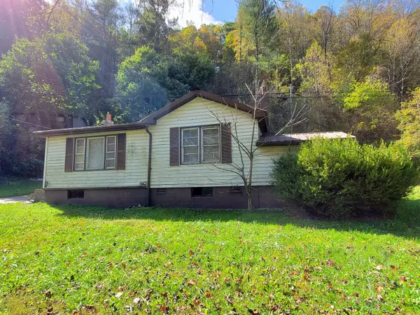 9138 Clintwood HWY, Pound, VA 24279