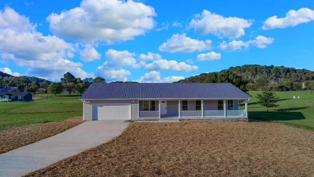 233 Scenic DR, Newport, TN 37821