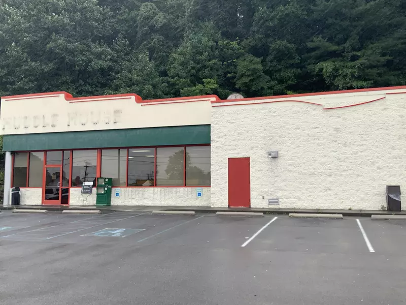 5692 Dickenson HWY, Clintwood, VA 24228